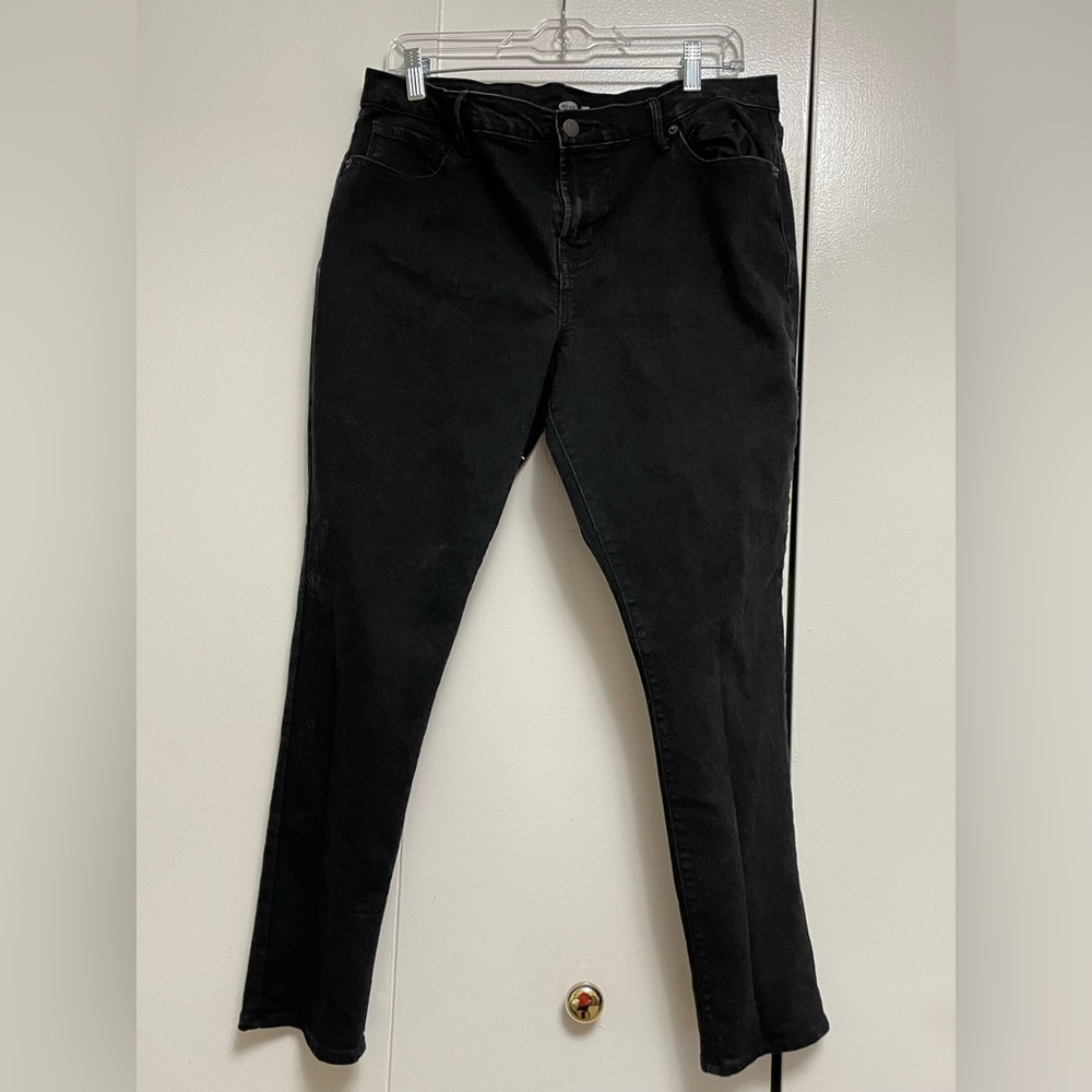 Size 14 Curvy Skinny Jeans (Short)